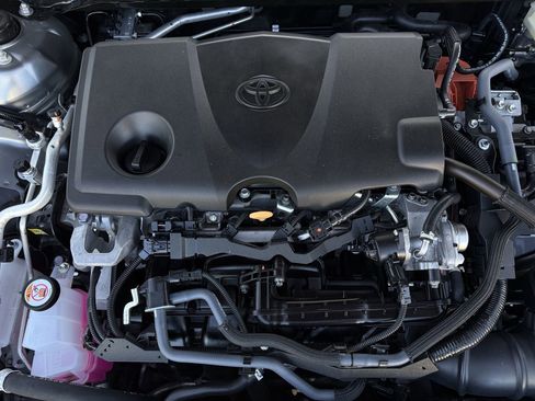 Used 2025 Toyota Camry SE image 25