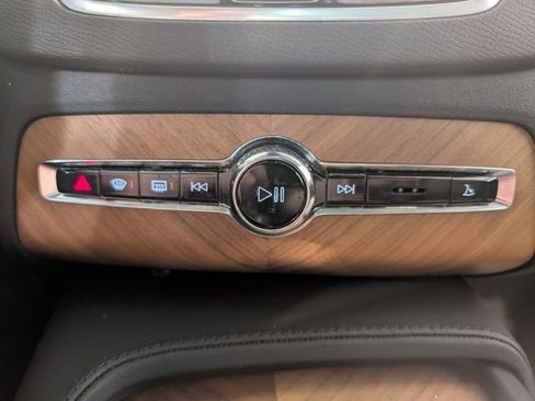 Used 2024 Volvo XC90 T8 Plus w/ Protection Package image 22