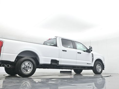 New 2026 Ford F350 XL w/ XL Chrome Package RWD image 48