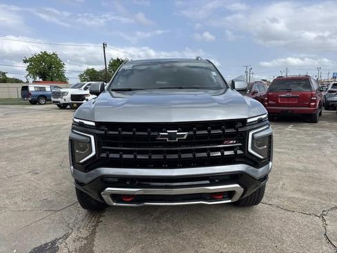 Used 2025 Chevrolet Tahoe Z71 AWD/4WD image 4