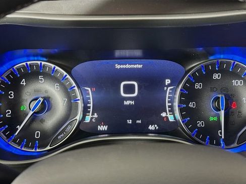 New 2026 Chrysler Pacifica Select image 12