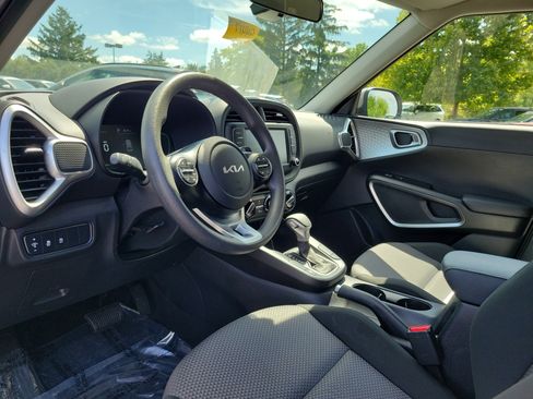 Used 2024 Kia Soul LX w/ Option Group 015 image 19