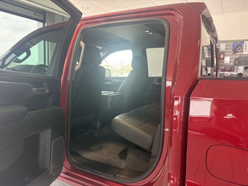 Used 2024 Chevrolet Silverado 1500 LT Trail Boss w/ Convenience Package II AWD/4WD image 20
