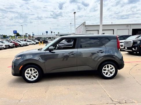Used 2021 Kia Soul S FWD image 7