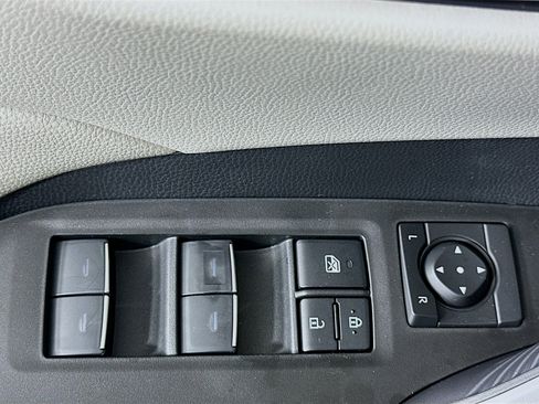 Used 2025 Toyota RAV4 XLE w/ Convenience Package FWD image 15