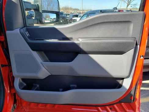 New 2025 Ford F250 XLT image 17