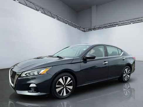 Used 2020 Nissan Altima 2.5 SL FWD image 10