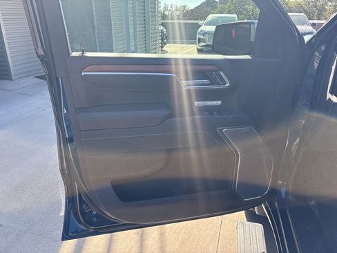 Used 2022 GMC Sierra 1500 Denali w/ Denali Reserve Package image 10