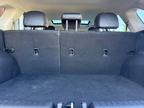 Used 2019 Kia Niro EX Premium w/ Sunroof Package image 19