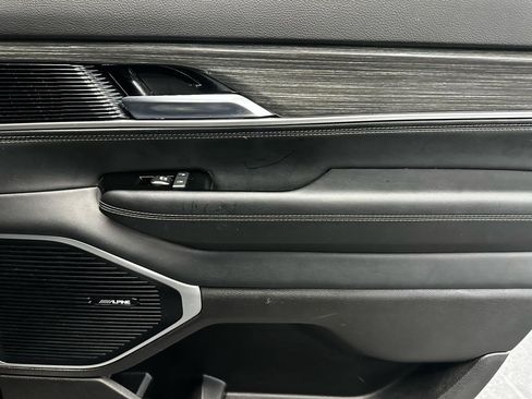 Used 2022 Jeep Wagoneer Series II image 16