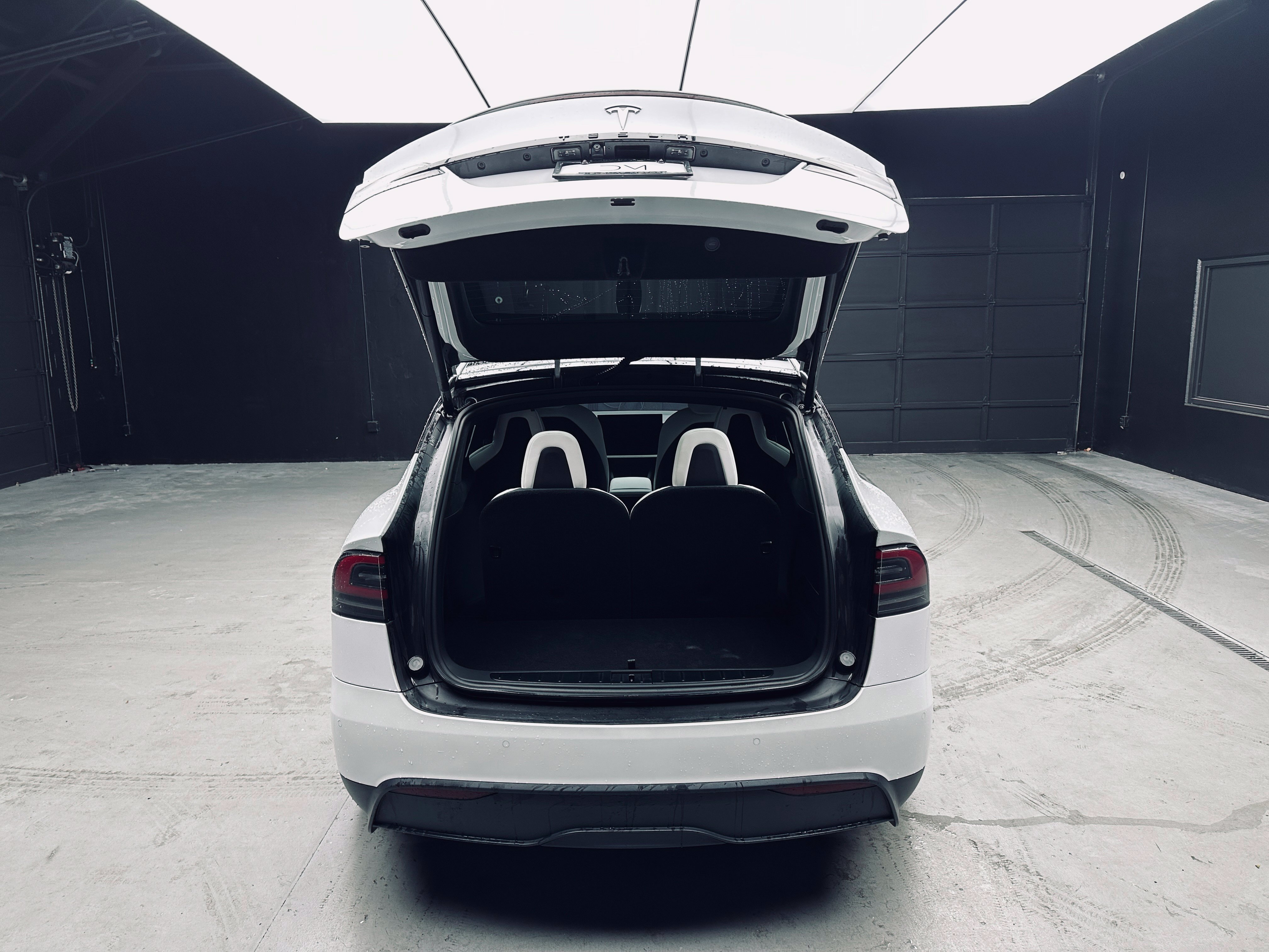 Used 2023 Tesla Model X AWD/4WD image 31