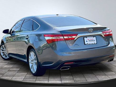 Used 2013 Toyota Avalon XLE Touring FWD image 7