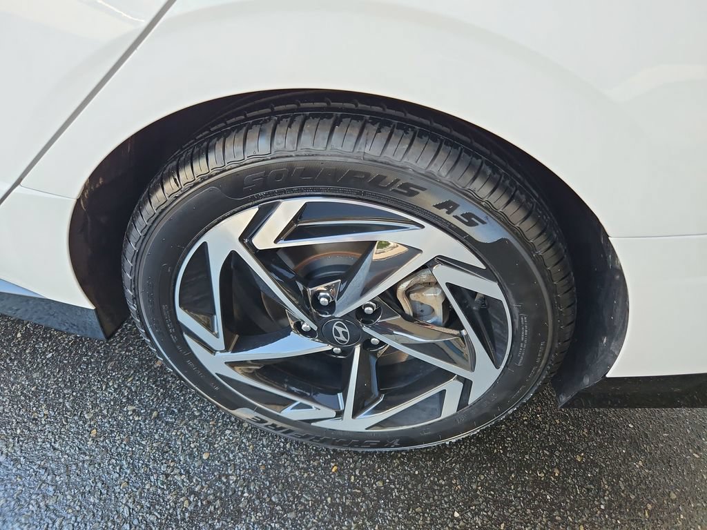 Used 2025 Hyundai Sonata SEL FWD image 29