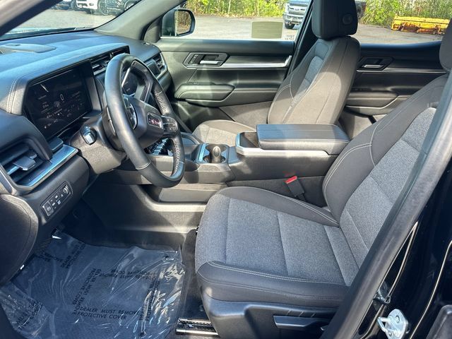 Used 2025 GMC Terrain Elevation AWD/4WD image 29