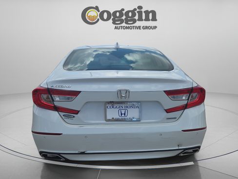 Used 2018 Honda Accord Touring image 4