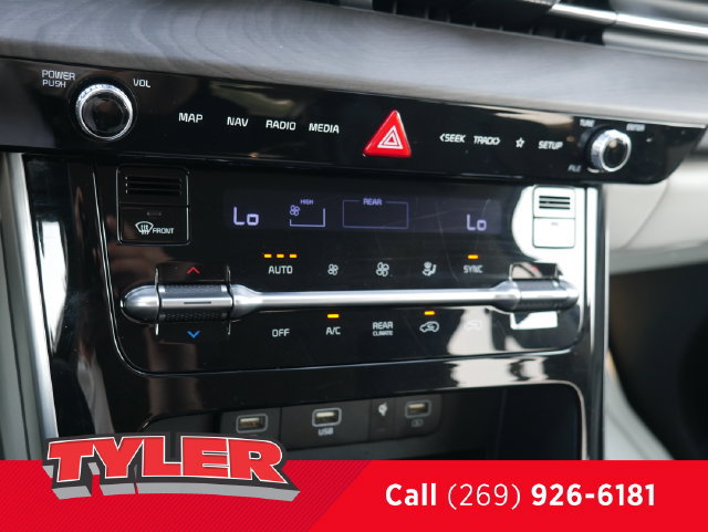 Used 2024 Kia Carnival EX FWD image 46