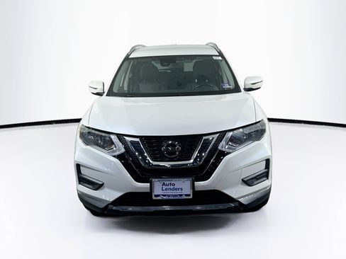 Used 2020 Nissan Rogue SV AWD/4WD image 2