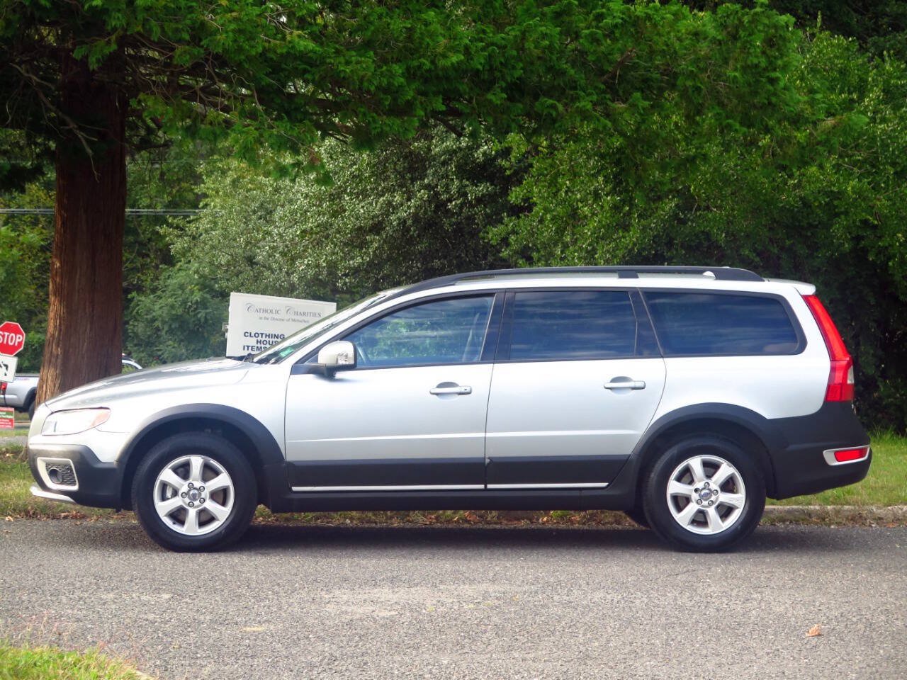 Used 2008 Volvo XC70 3.2 AWD/4WD image 2