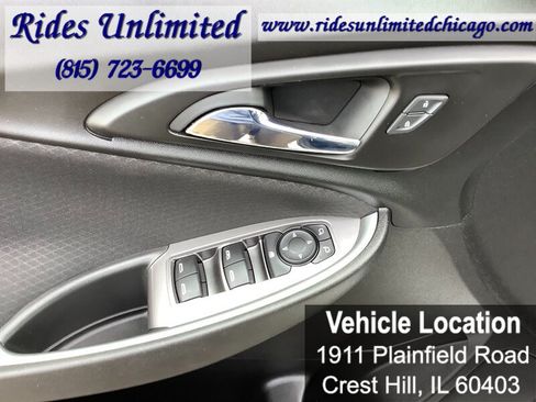 Used 2024 Chevrolet Malibu LT w/ Sport Edition FWD image 11