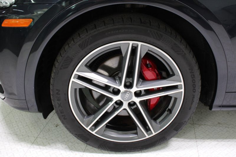 Used 2018 Audi SQ5 Premium Plus w/ S Sport Package AWD/4WD image 39