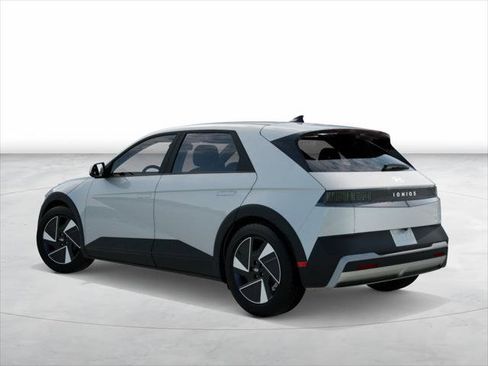 New 2026 Hyundai Ioniq 5 SEL image 5