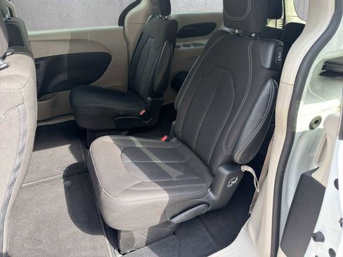 Used 2023 Chrysler Voyager LX FWD image 19
