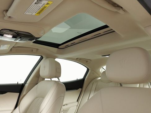 Used 2022 Maserati Ghibli Modena image 37