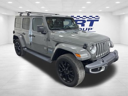 Used 2021 Jeep Wrangler Unlimited Sahara w/ Dual Top Group image 3