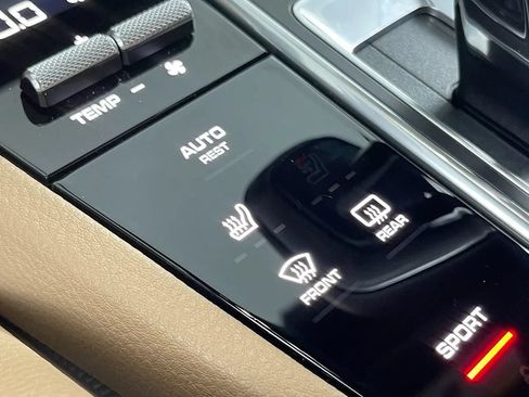 Used 2019 Porsche Cayenne AWD/4WD image 28