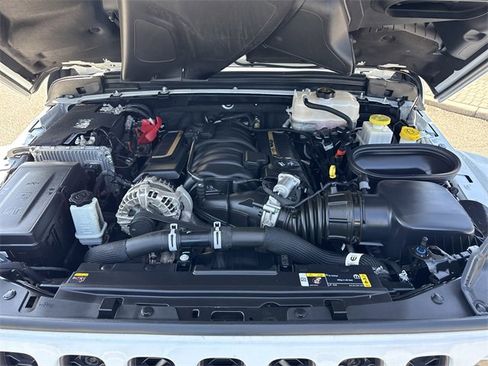 Used 2022 Jeep Wrangler Unlimited Rubicon w/ Trailer Tow Package image 41