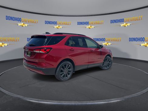 Used 2023 Chevrolet Equinox RS FWD image 11