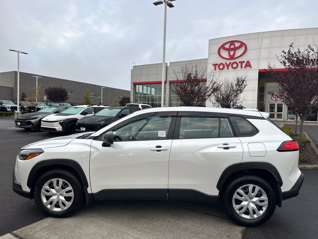 Certified 2024 Toyota Corolla Cross L AWD/4WD image 2