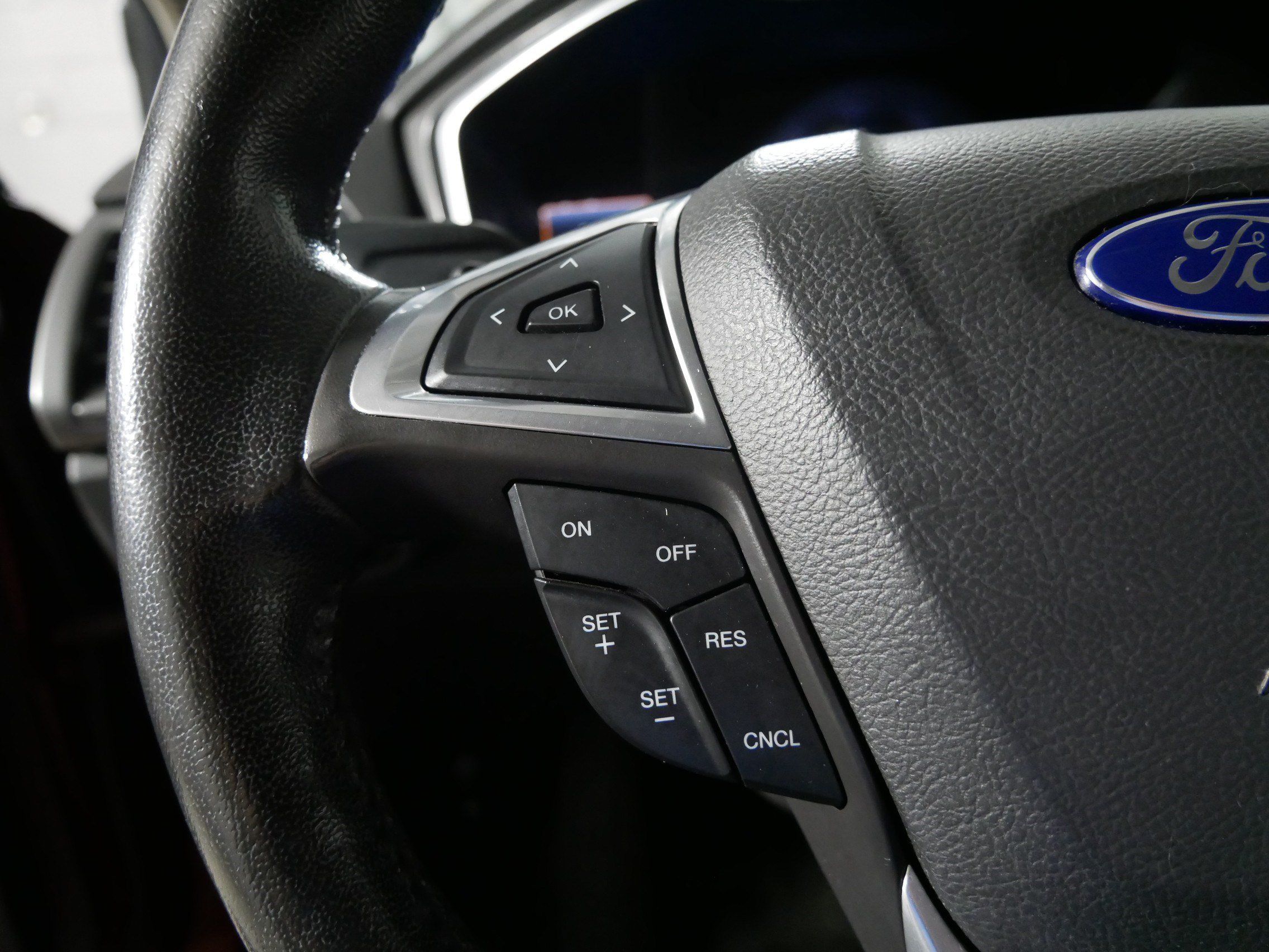 Used 2016 Ford Fusion Titanium FWD image 27