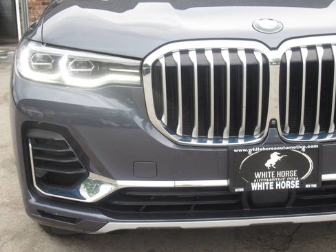 Used 2022 BMW X7 xDrive40i w/ Executive Package AWD/4WD image 3