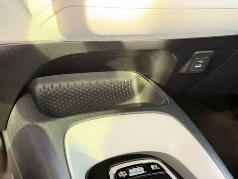 Used 2024 Toyota Corolla SE image 24