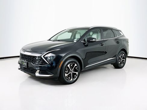 Used 2023 Kia Sportage EX image 3