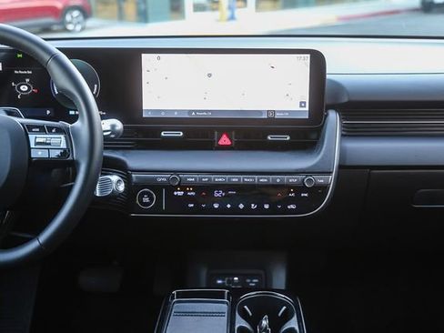 Certified 2025 Hyundai Ioniq 5 SE image 14