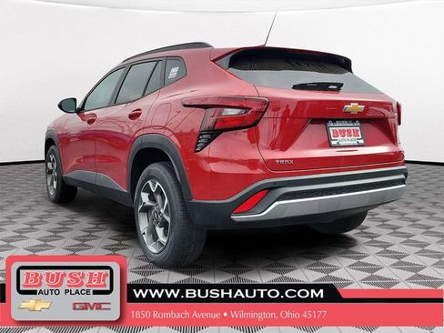 New 2026 Chevrolet Trax LT w/ Driver Confidence Package image 3