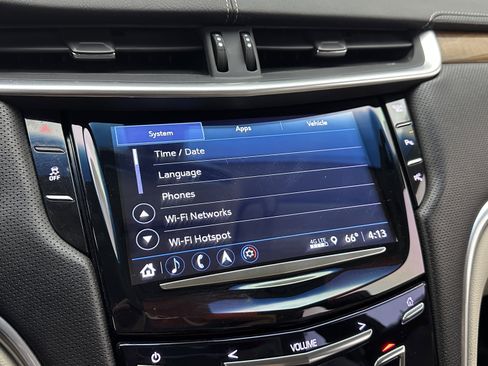 Used 2019 Cadillac XTS Luxury image 16