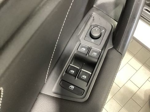 Certified 2024 Volkswagen Tiguan SE R-Line AWD/4WD image 20