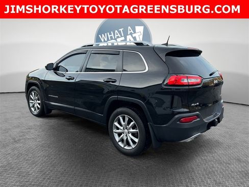 Used 2017 Jeep Cherokee Limited image 6