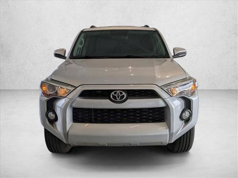 Used 2019 Toyota 4Runner SR5 image 2