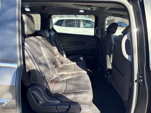 Used 2023 Honda Odyssey Touring image 12