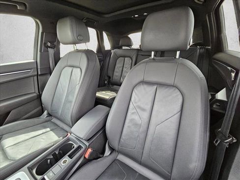 Used 2020 Audi Q3 2.0T Premium AWD/4WD image 13