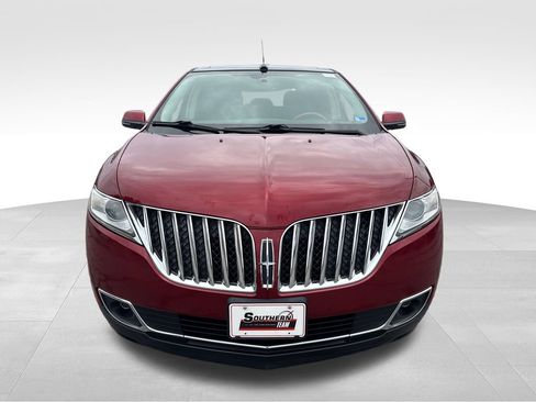 Used 2014 Lincoln MKX AWD w/ Equipment Group 102A image 9