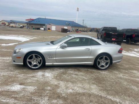 Used 2009 Mercedes-Benz SL 550 w/ Premium I Pkg image 3