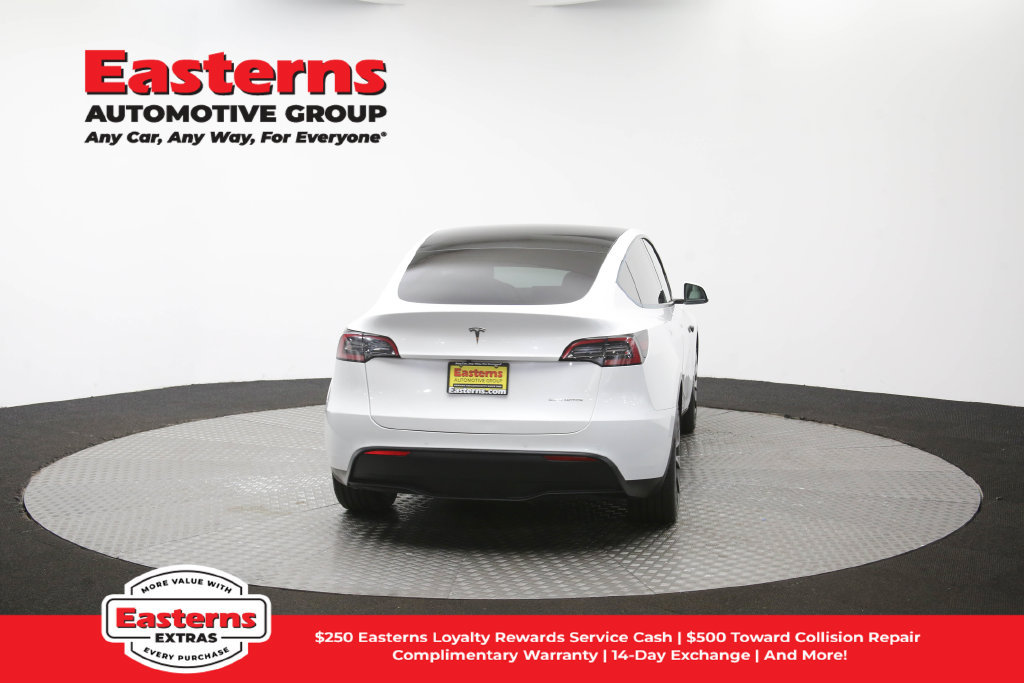 Used 2022 Tesla Model Y Long Range AWD/4WD image 35