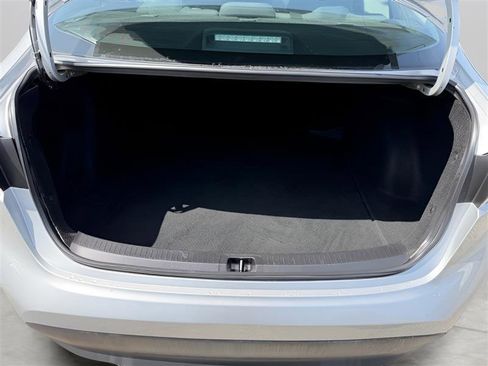 Used 2023 Toyota Corolla LE FWD image 29