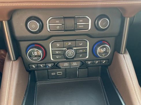 Used 2024 Chevrolet Tahoe High Country w/ Advanced Technology Package image 40