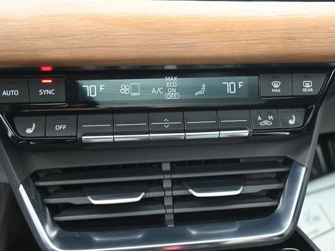 Used 2023 Audi e-tron GT Premium Plus image 17